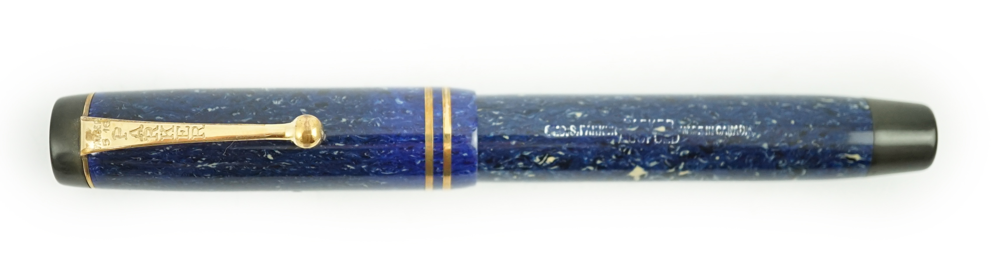 A Parker Duofold Streamline Senior in lapis blue